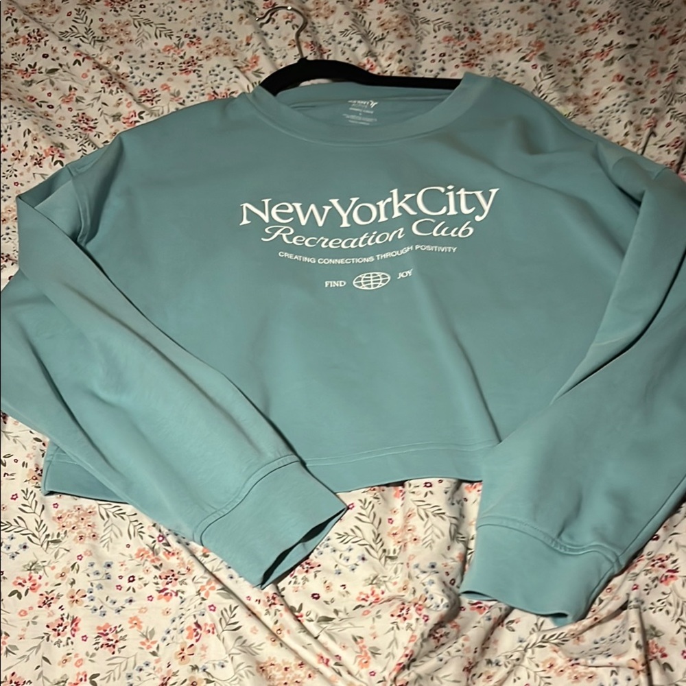 Old Navy Green Graphic Sweatshirt
